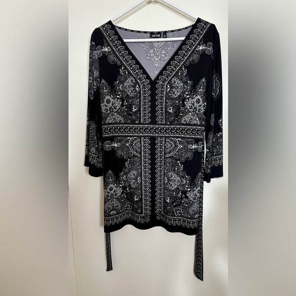 Apt. 9 blouse/Tunic - Picture 1 of 9